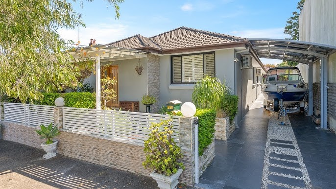 Residential homes in Rockdale showcasing family-friendly streets