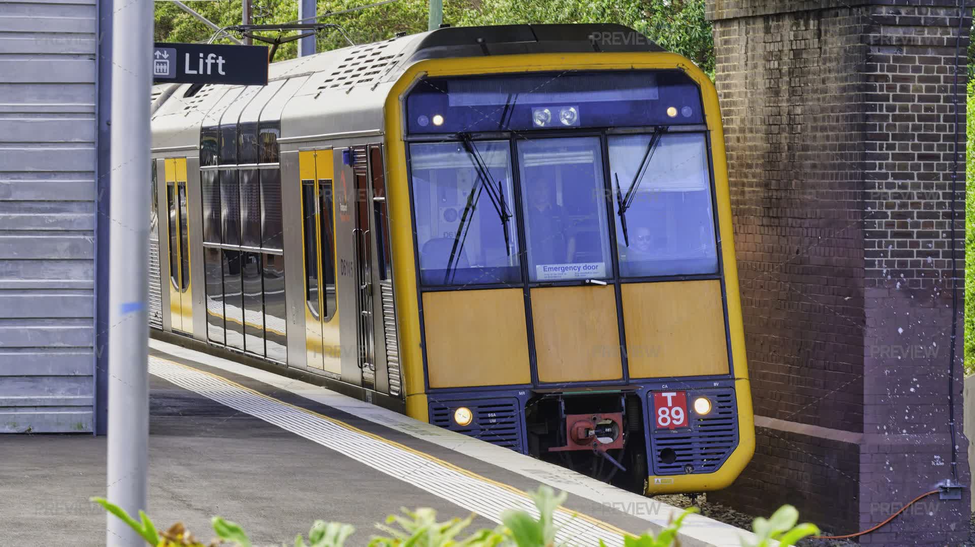 Best Real Estate Agent Arncliffe 2205 – Michael Kalinovski | Century 21 Bayview